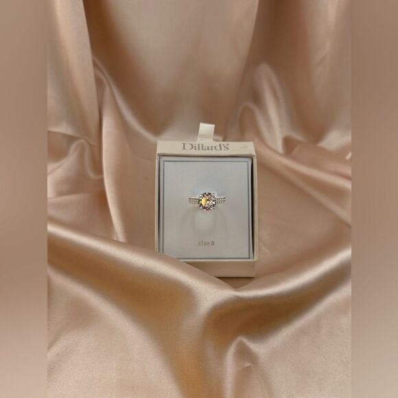 Dillard’s Halo Ring - Size 8 - Picture 4 of 7